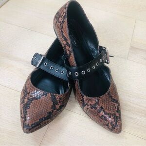Stylish Brown Snake Print Women's Shoes